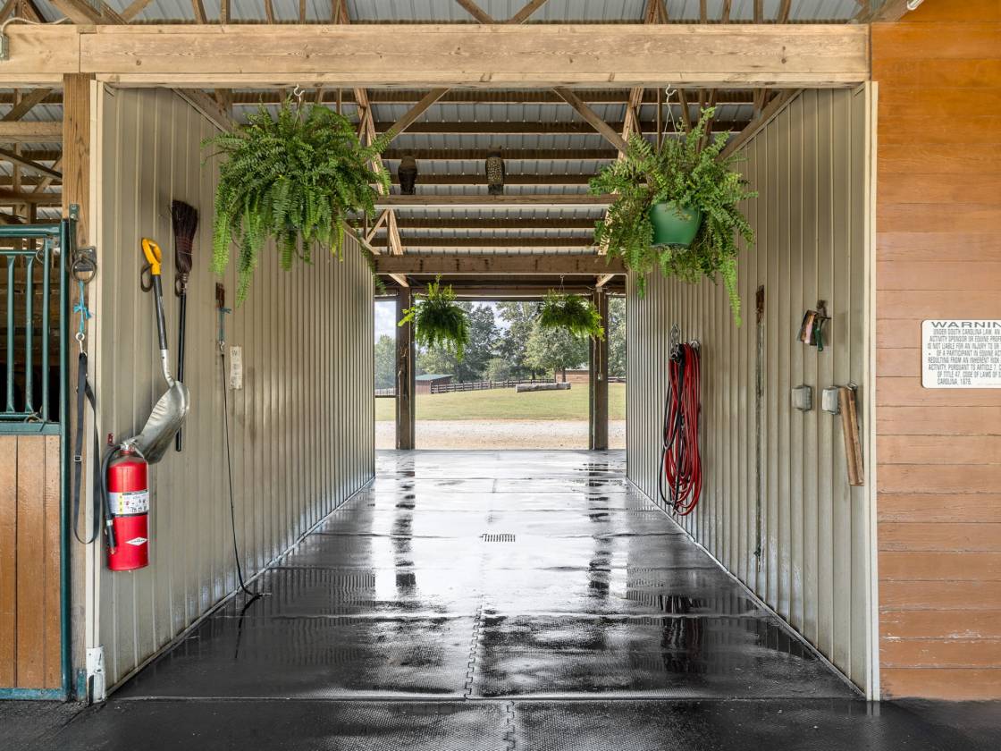 Established Training Facility Near Tryon Intl. - photo 11