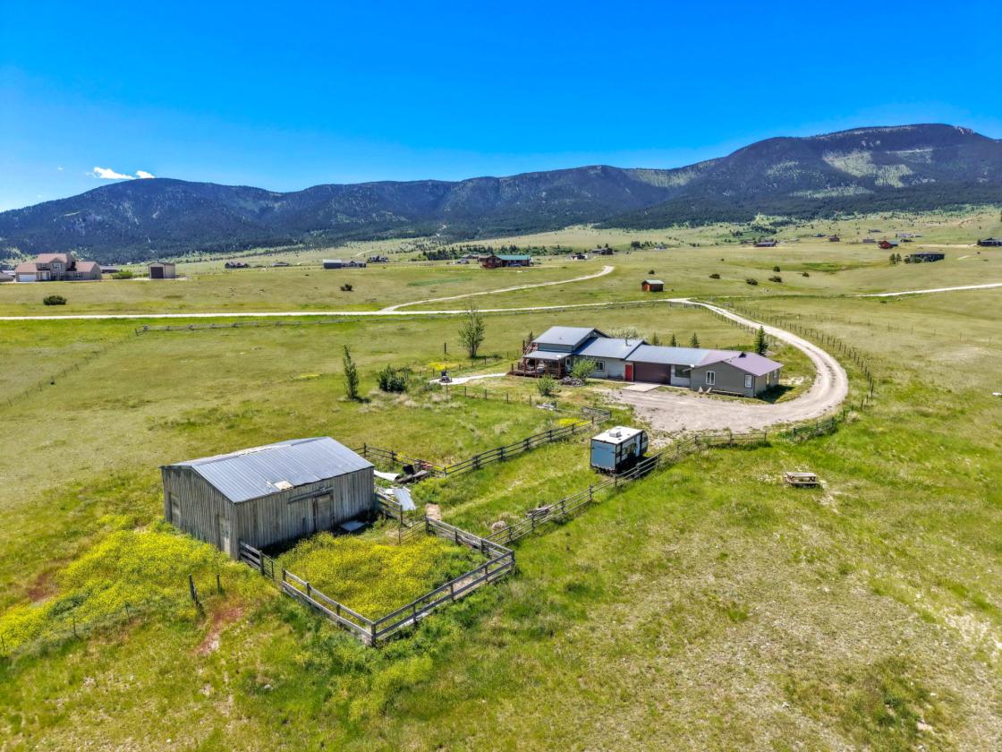 Home, ADU, Barn, 10 acres and Million Dollar views - photo 17