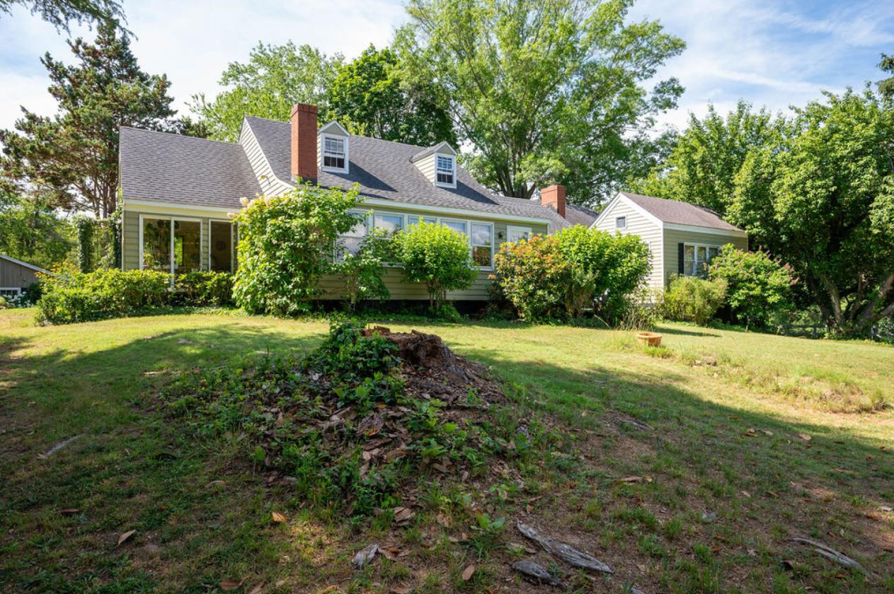 Stunning 30 Acre Horse Farm near Charlottesville - photo 2