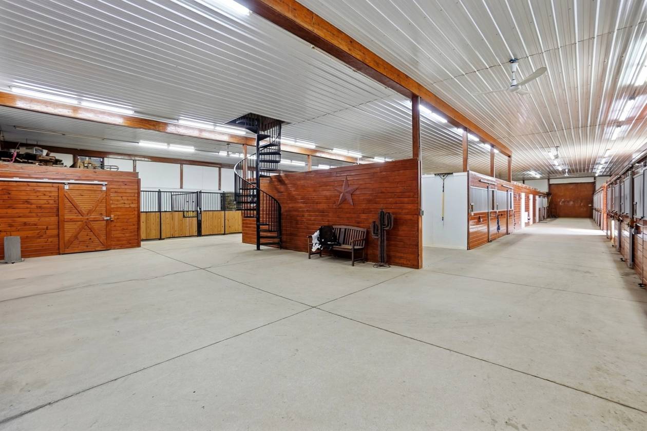 Professional Equestrian Facility  on 17 acres - photo 9