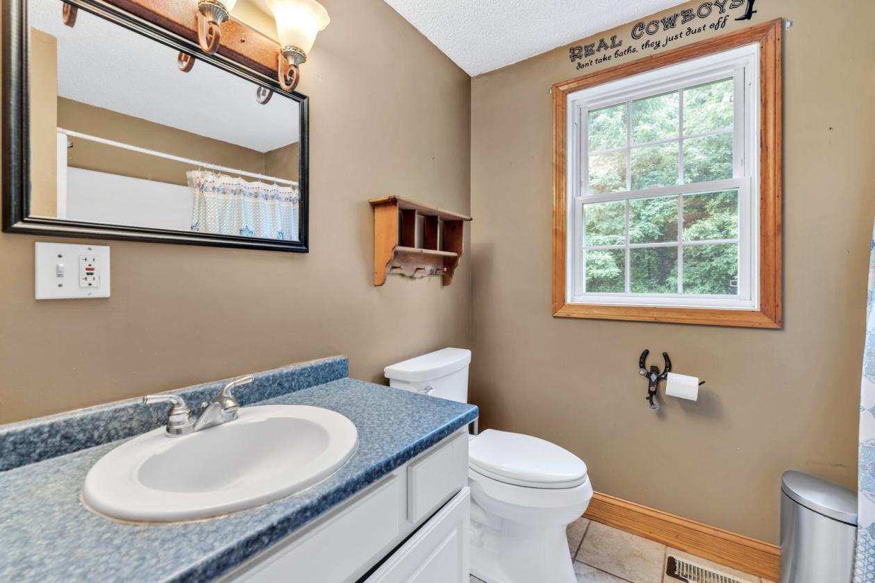 Serene 7.74 Acre Equestrian/Hobby Farm! - photo 14