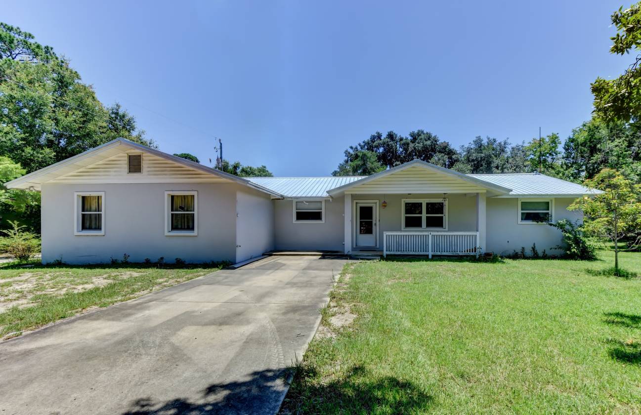 Amazing 4.5 Acre Horse Property in Pt Orange, Fl with... Port Orange