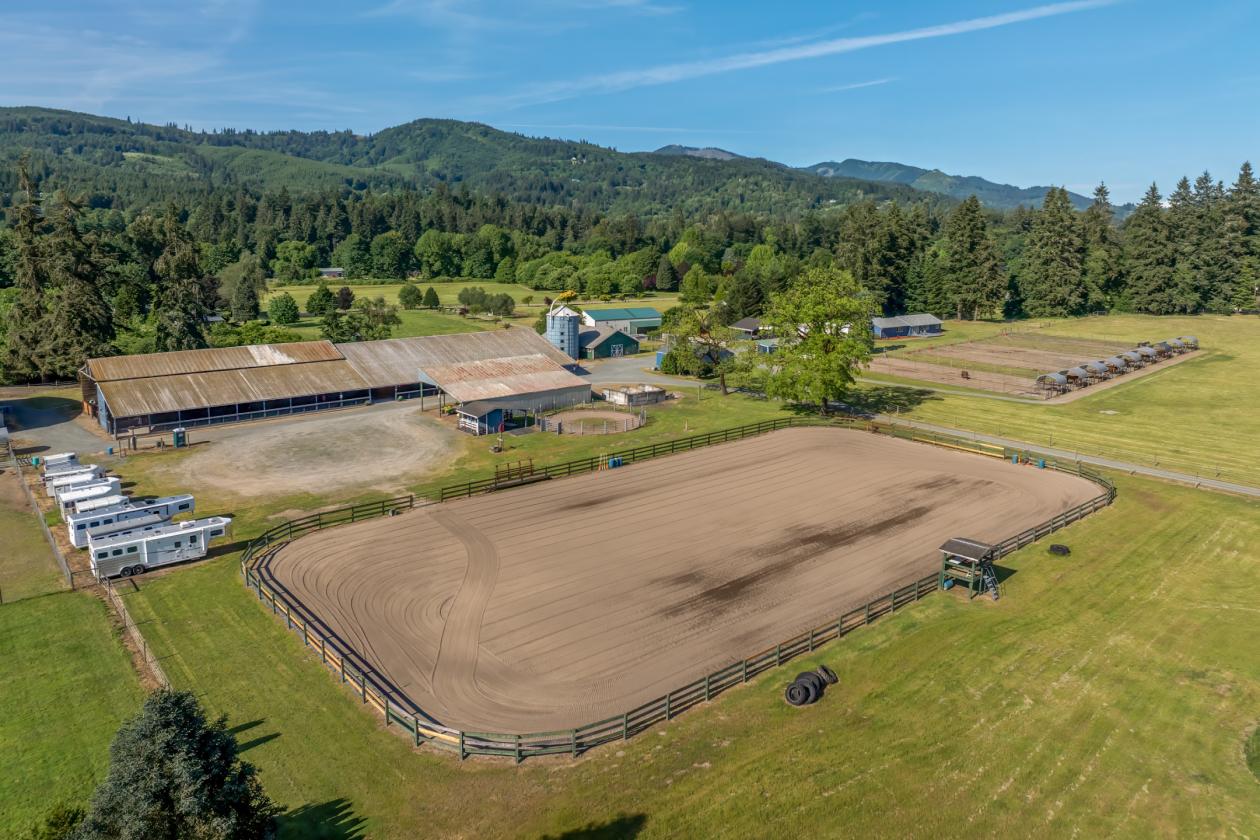 Gated Turnkey 17-Acre Equestrian Facility - photo 12