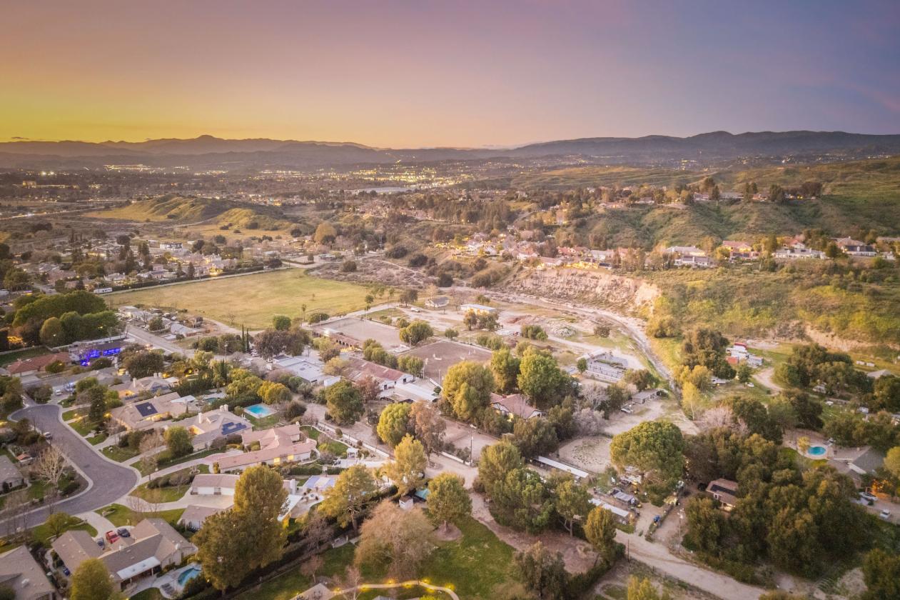 Equestrian & Investment Opportunity in Newhall - photo 1