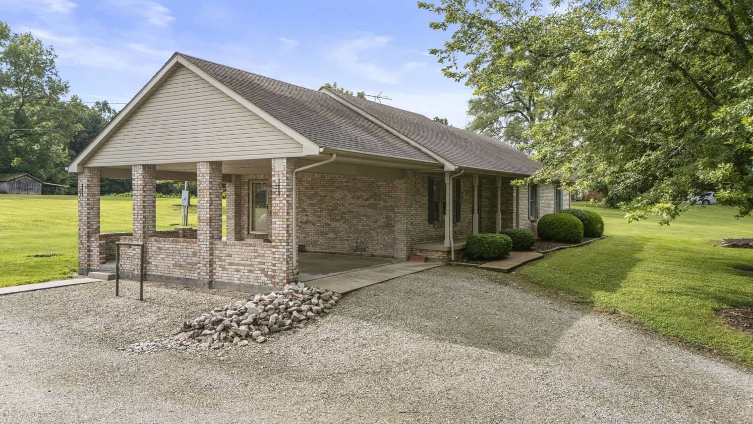 Horse Property for sale.