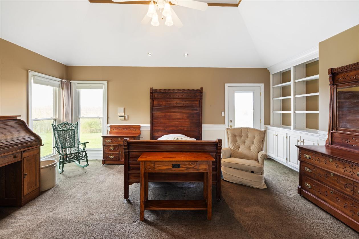 Turn-Key Equestrian Estate With Indoor Arena - photo 20