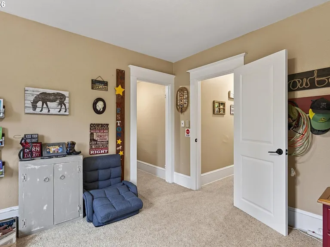Luxury Equestrian Estate with 35 Stalls! - photo 22