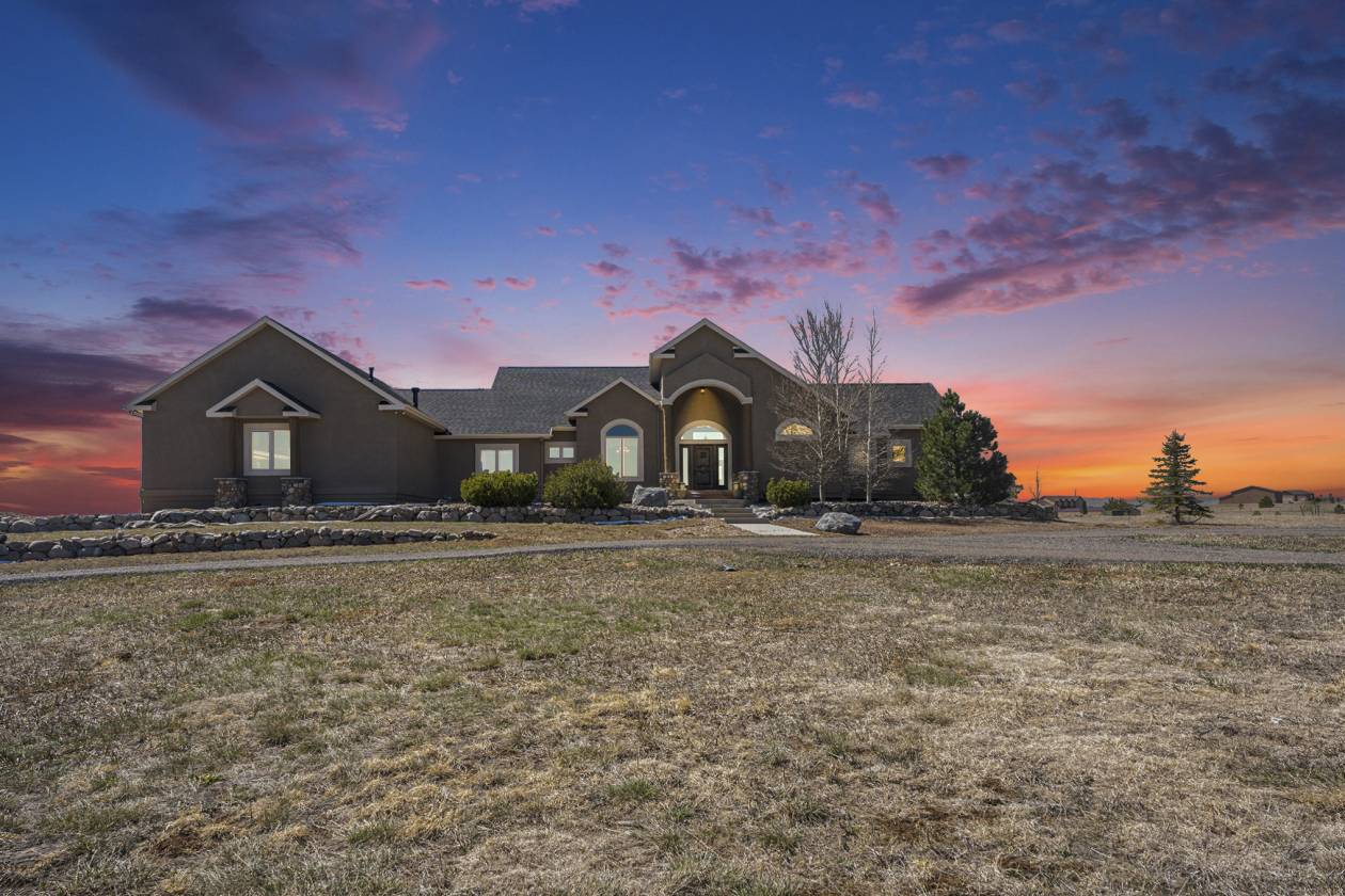 Horse Property for sale.