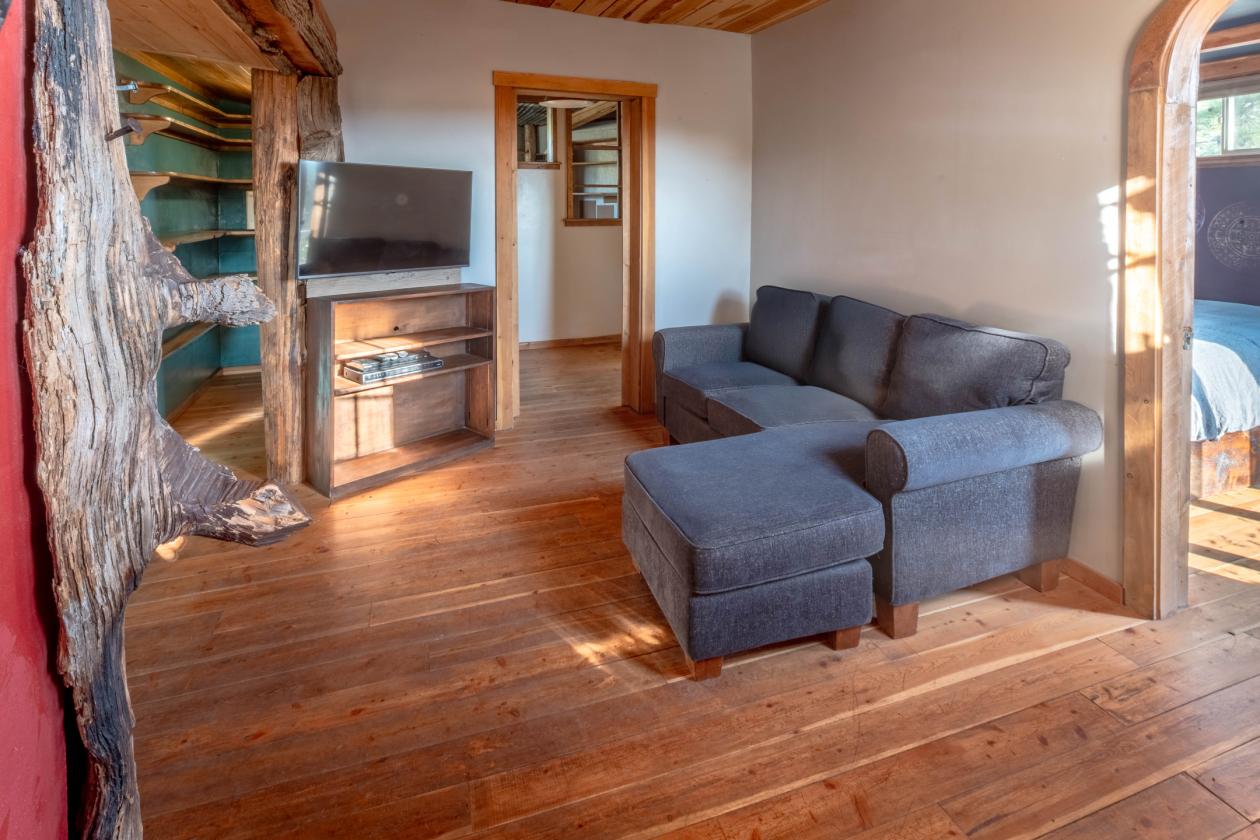 Off-Grid Home, Guest Tree-House, 28.34 acres - photo 13