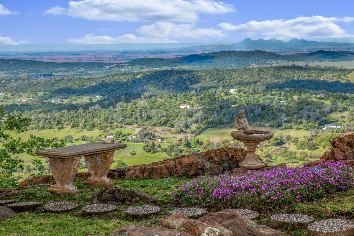 Premier Equestrian Estate Property! Browns Valley, Yuba County, California