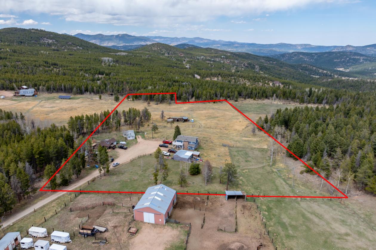 7.8 acres with 4 rentals - photo 5