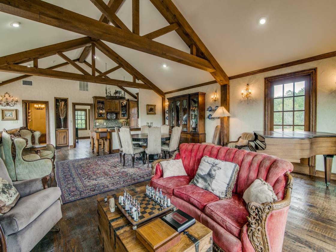 Weekend Equestrian Barndominium On 40 Acres Daingerfield Morris