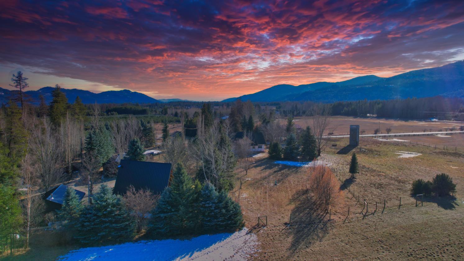 New Luxury equestrian estate with 360 degree views - photo 12