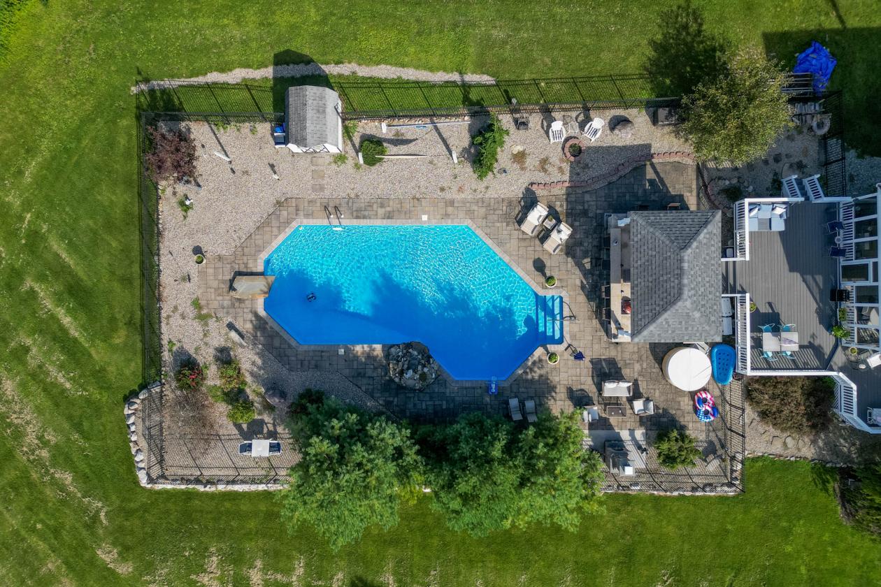 Equestrian Haven: Pool, Barns, Paddocks & More - photo 28
