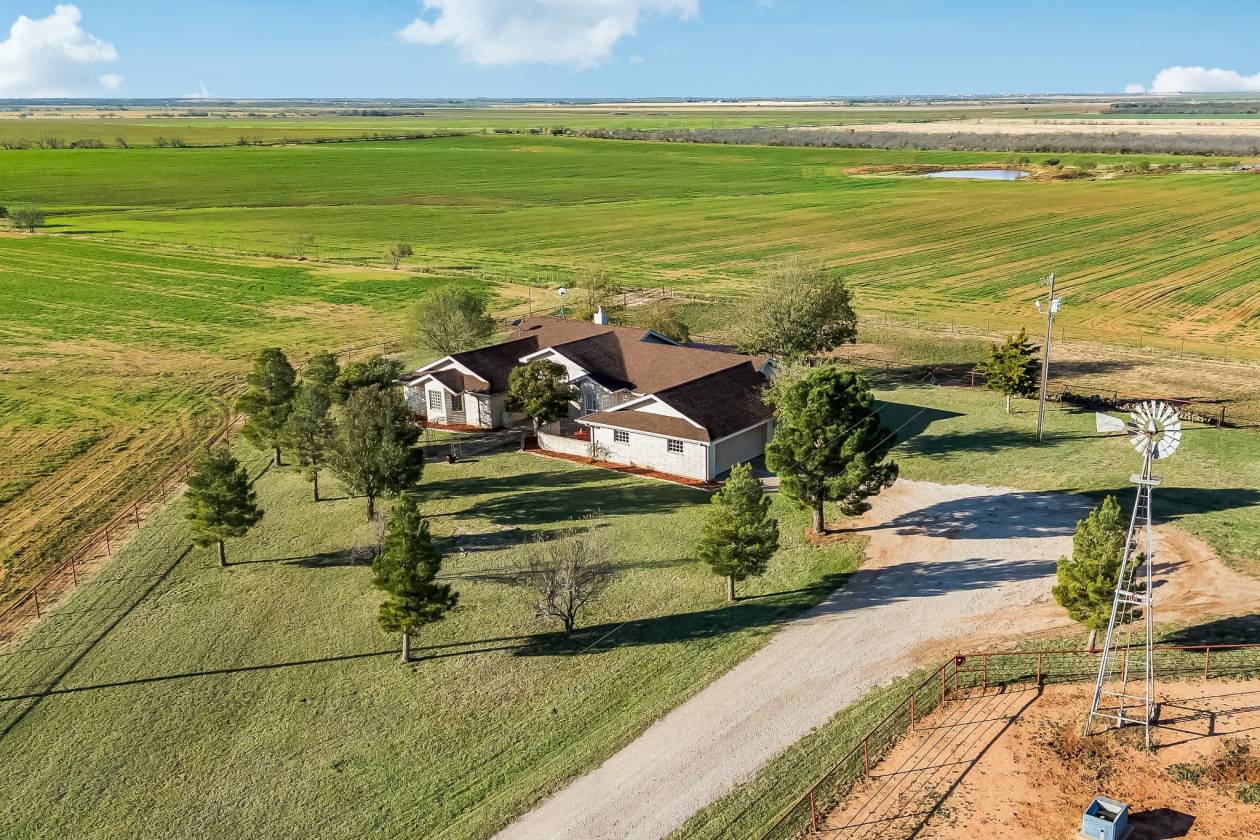 Horse Property for sale.