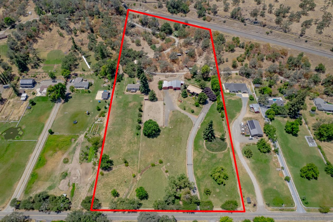 First Time On Market - The Potter Ranch - photo 1