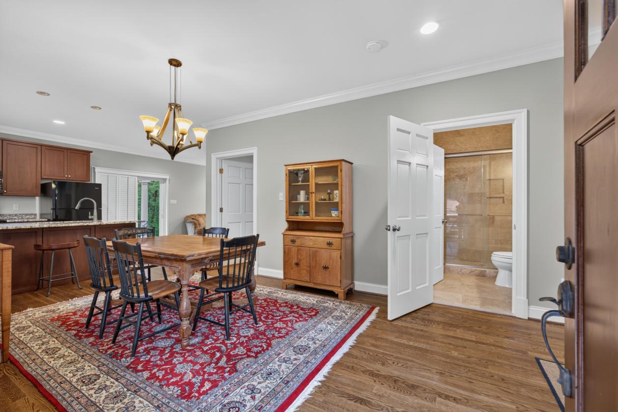 LOOKING for a 36 Equestrian Estate w/ guest house? - photo 12