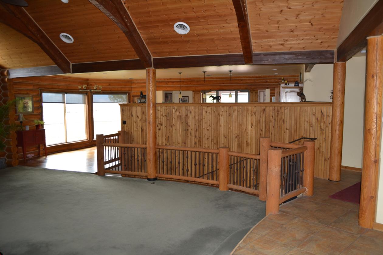 Turn key 10 acre equestrian estate - photo 4