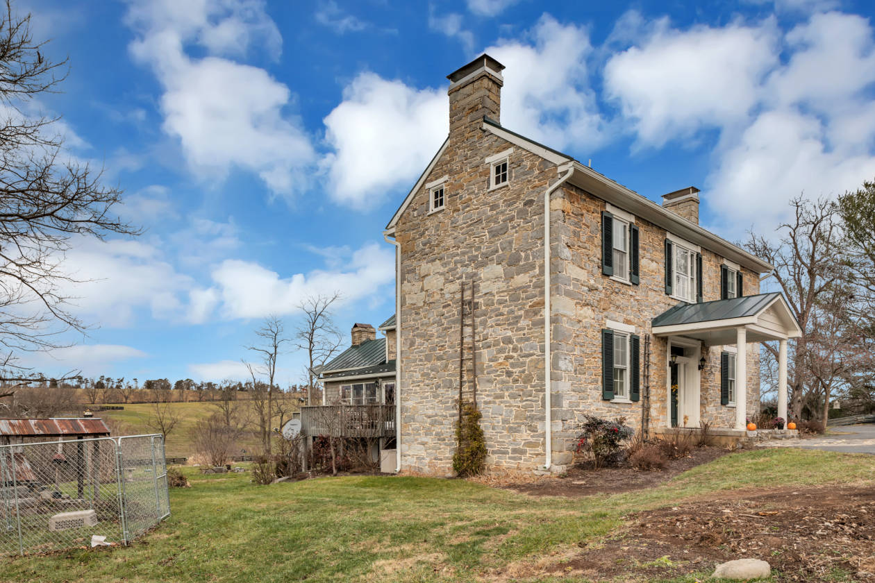 Historic Property full of character! Middletown, Frederick County