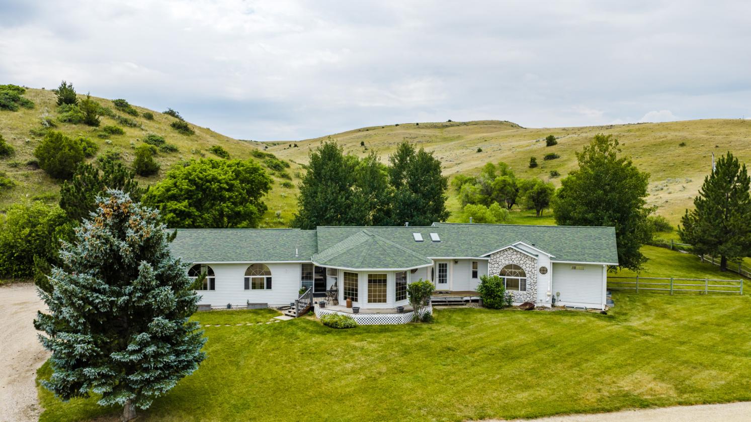 Beautiful horse property with barn & outdoor arena - photo 11