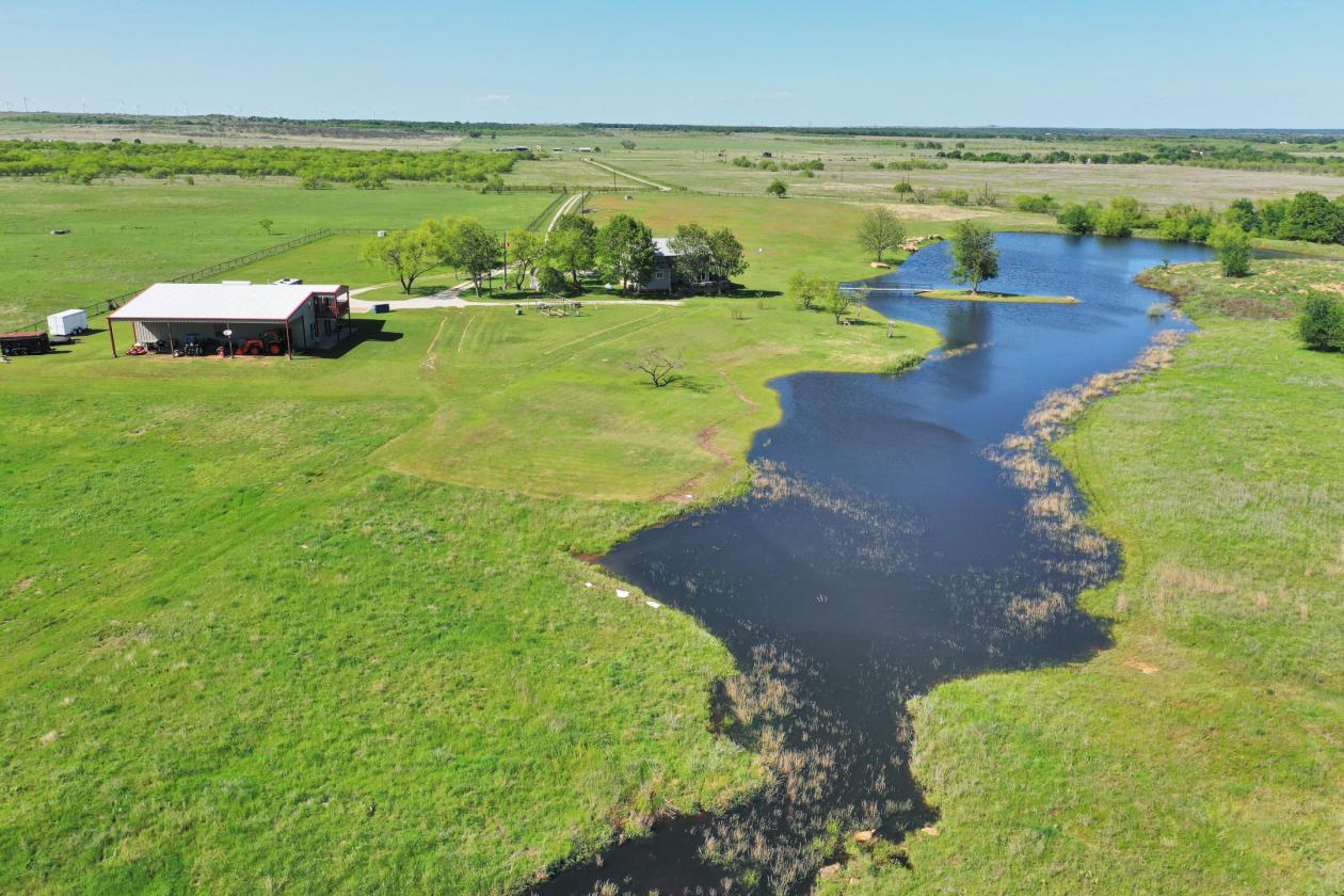 SPECTACULAR ±331 ACRE RANCH WITH MULTIPLE HOMES + - photo 9