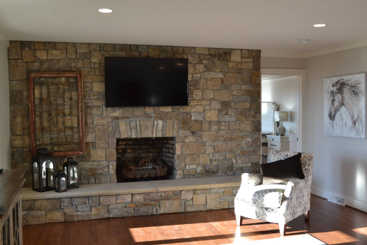 White Oak Mountain 12+ acres & completely renovated home in... Blairs