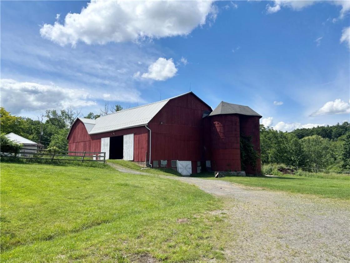 Equestrian Property Over 80 Acres - photo 24