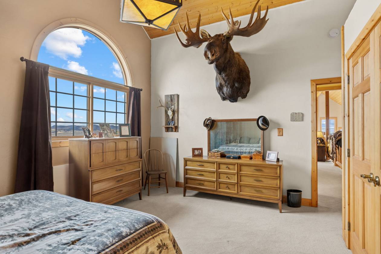 360 Degree Mountain Views for your Horses! - photo 26