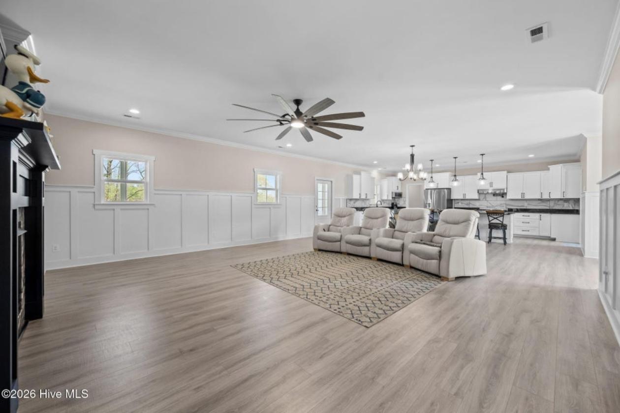 Builders Dream Home Can Now Be Yours - photo 4
