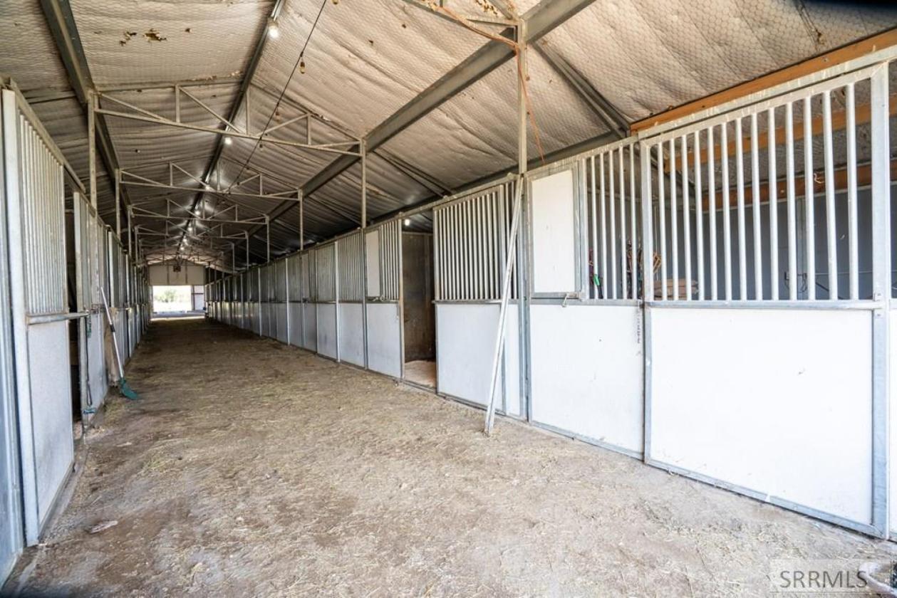 Covered Arena & Boarding Facility - photo 3