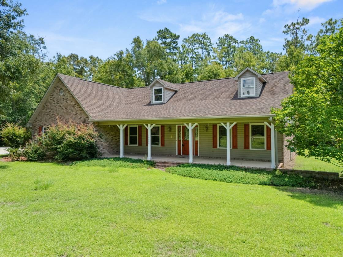 Horse Property for sale.
