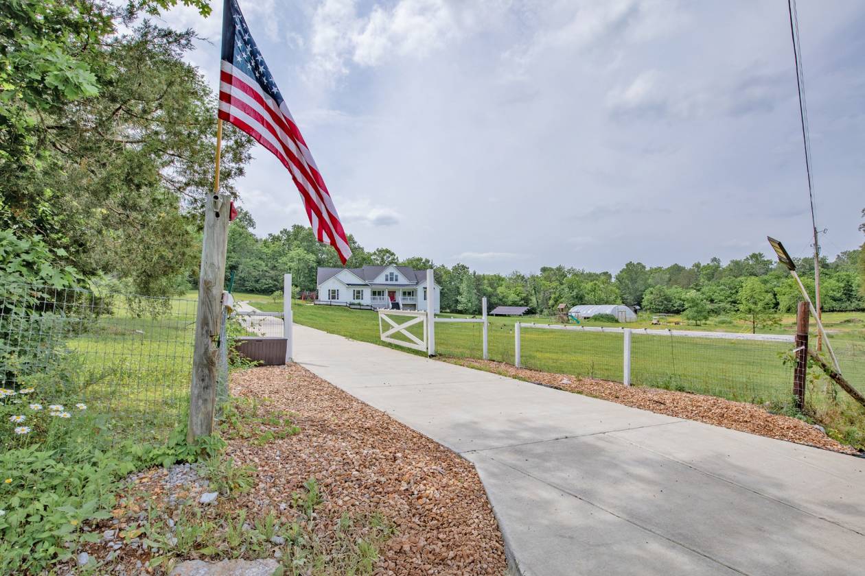 Horse Property for sale.