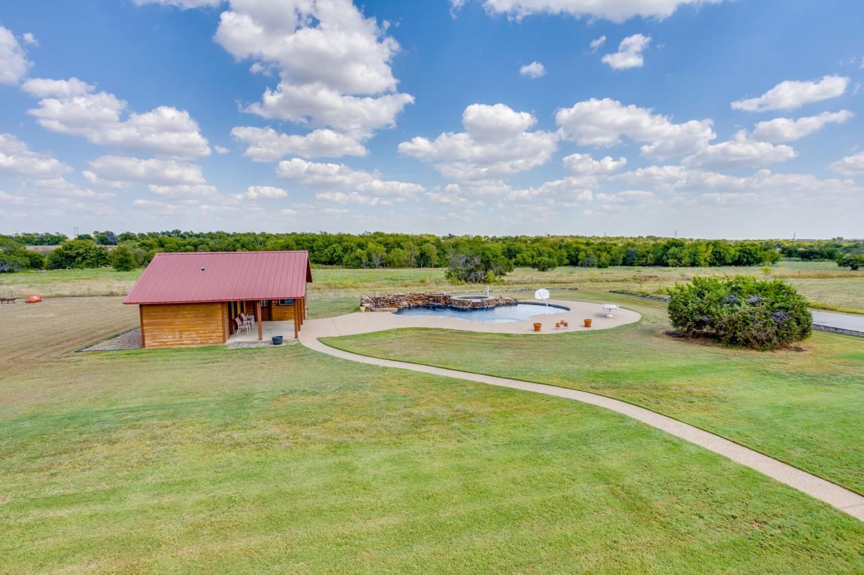 67-Acre Working Ranch & Luxury Log Home - photo 28