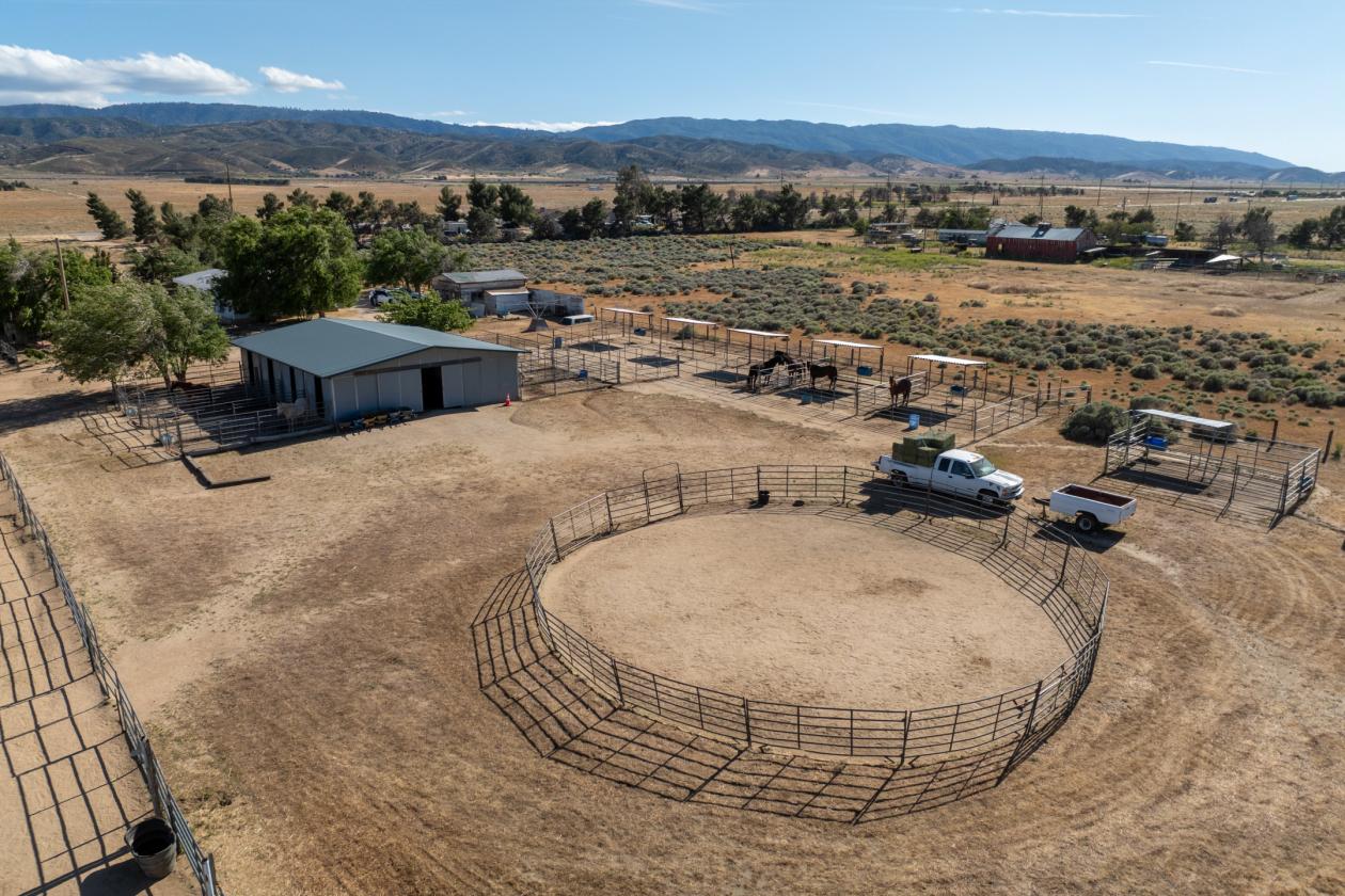 Exceptional opportunity for equestrian enthusiasts - photo 13