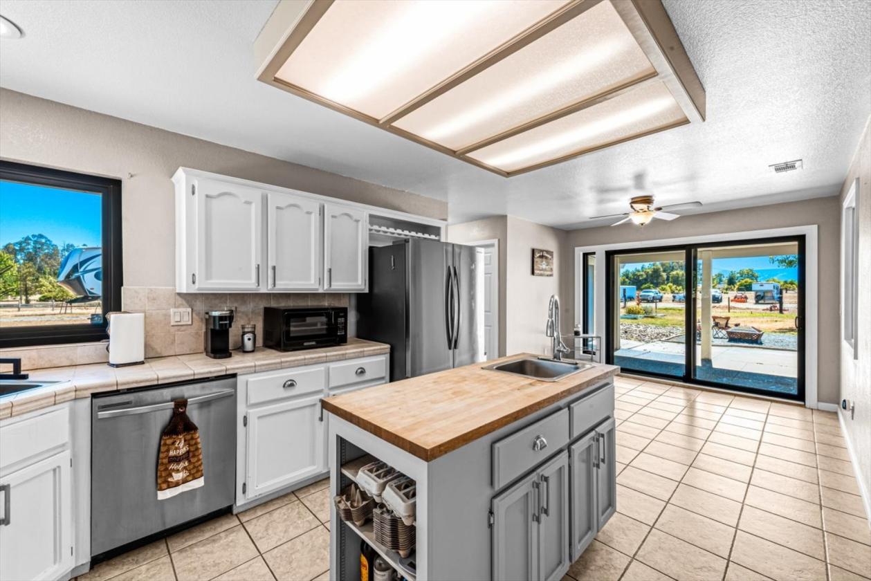 Equestian Property with Stunning Vaca Hill Views! - photo 21