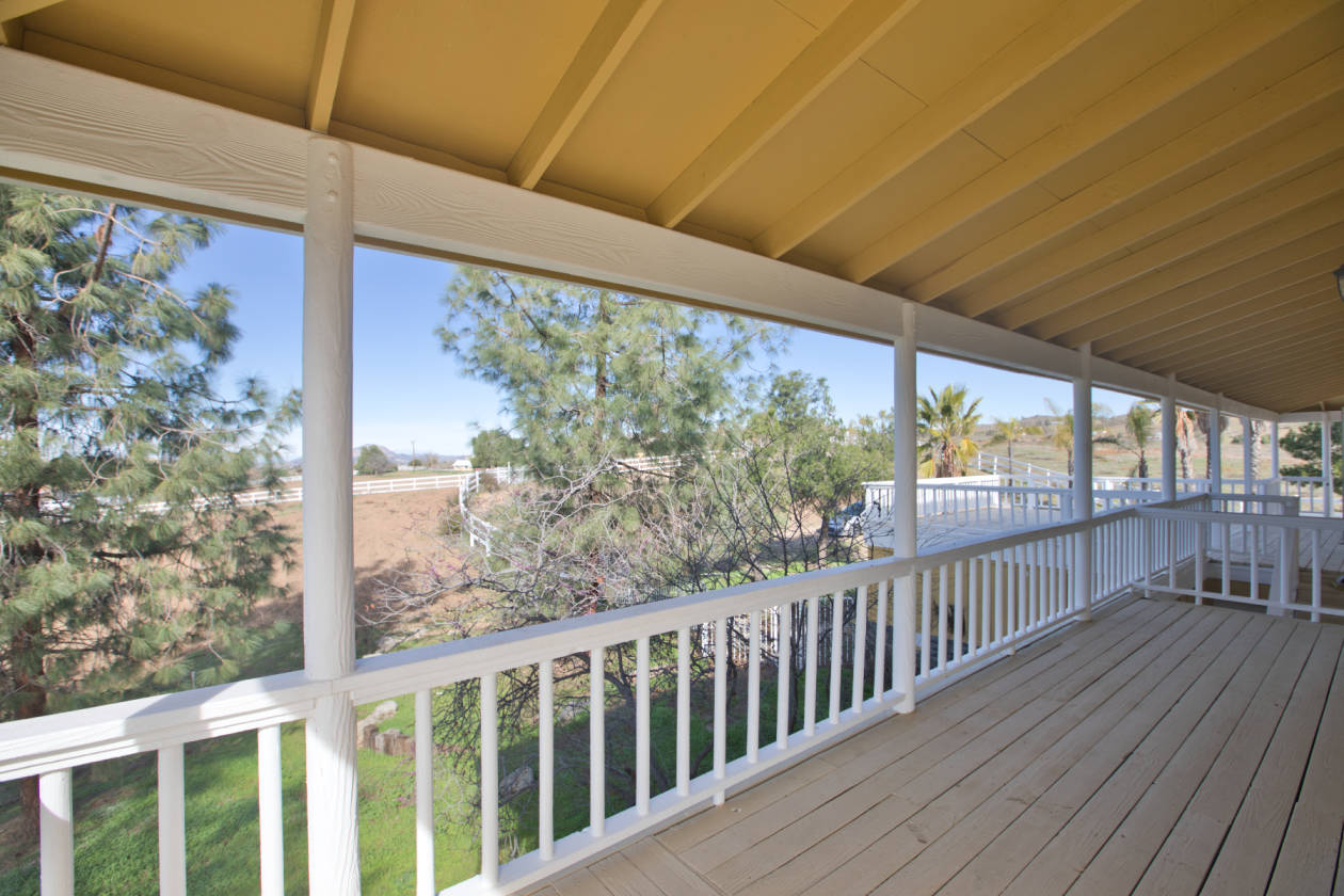 Equestrian property with 360 mountain views. Hemet, Riverside County
