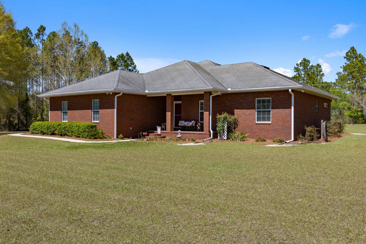 Horse Property for sale.