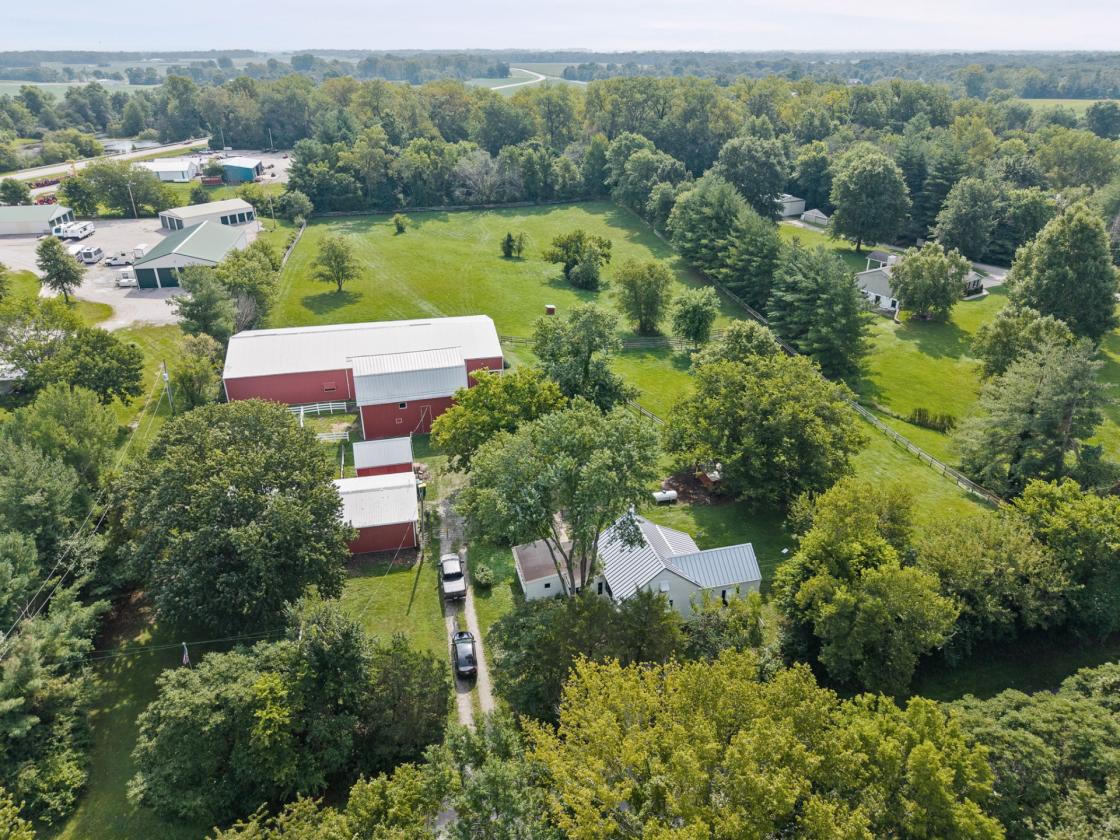 Historic Equestrian Retreat on 4.28 Acres - photo 2