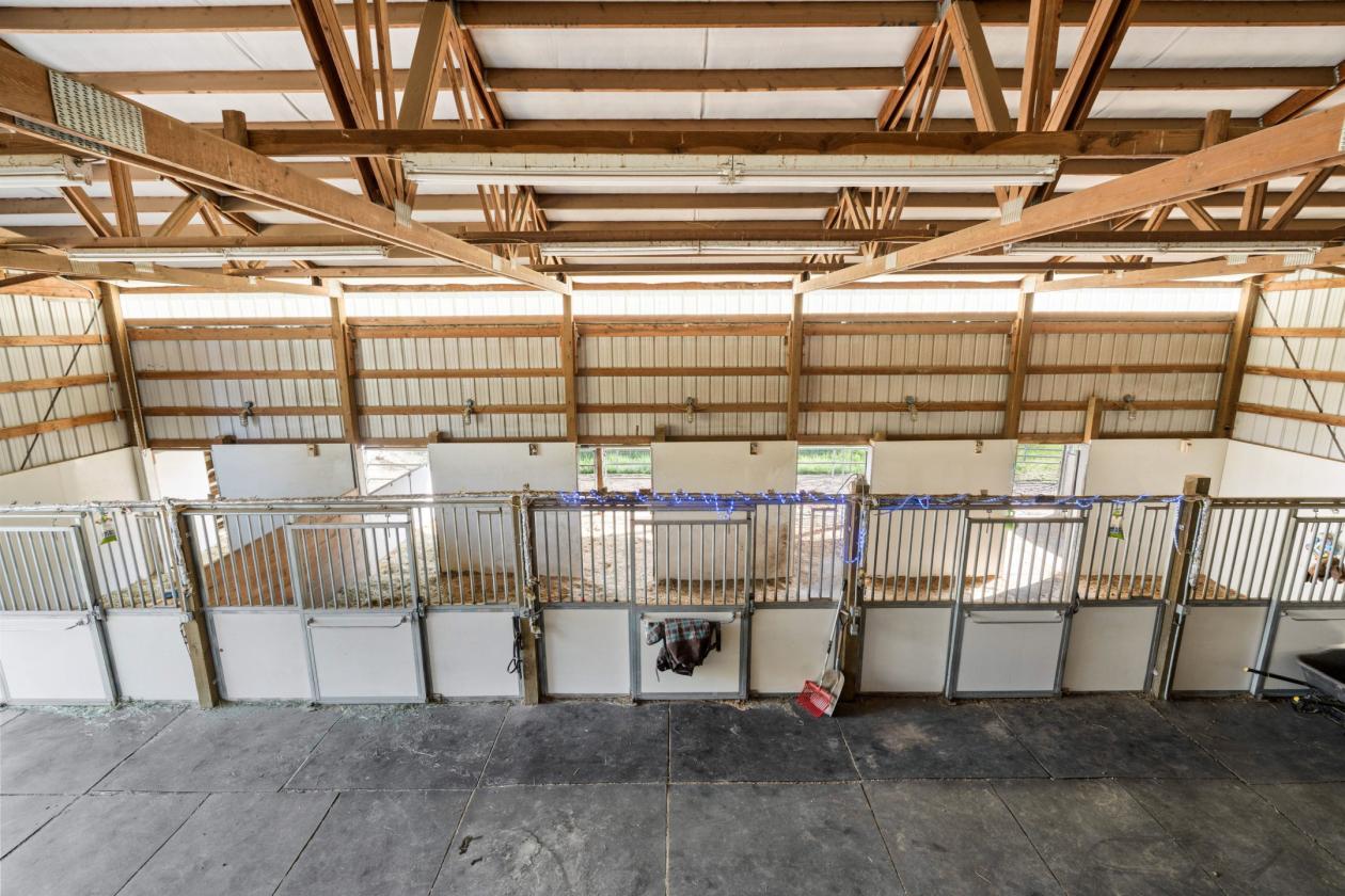 Private Equestrian Retreat, Indoor & Outdoor Arena - photo 7