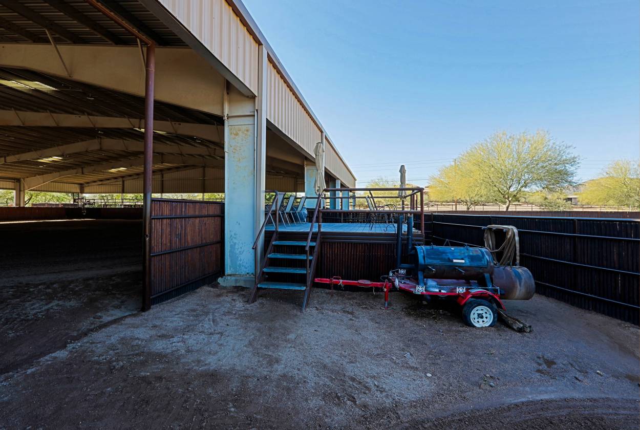 *PRICE Drop*PREMIER EQUESTRIAN TRAINING FACILITY - photo 19