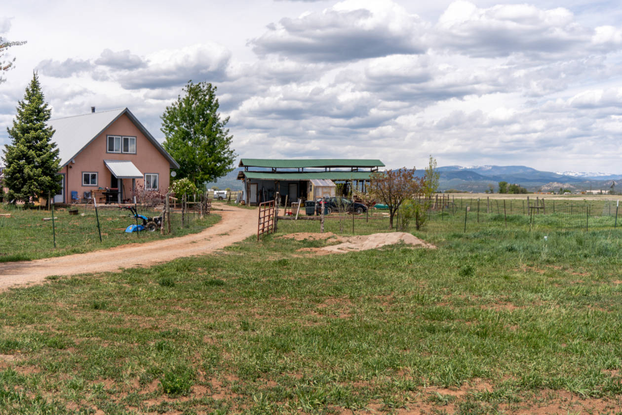 Two homes on 25 Acres with BIG mountain views in... Durango, La Plata