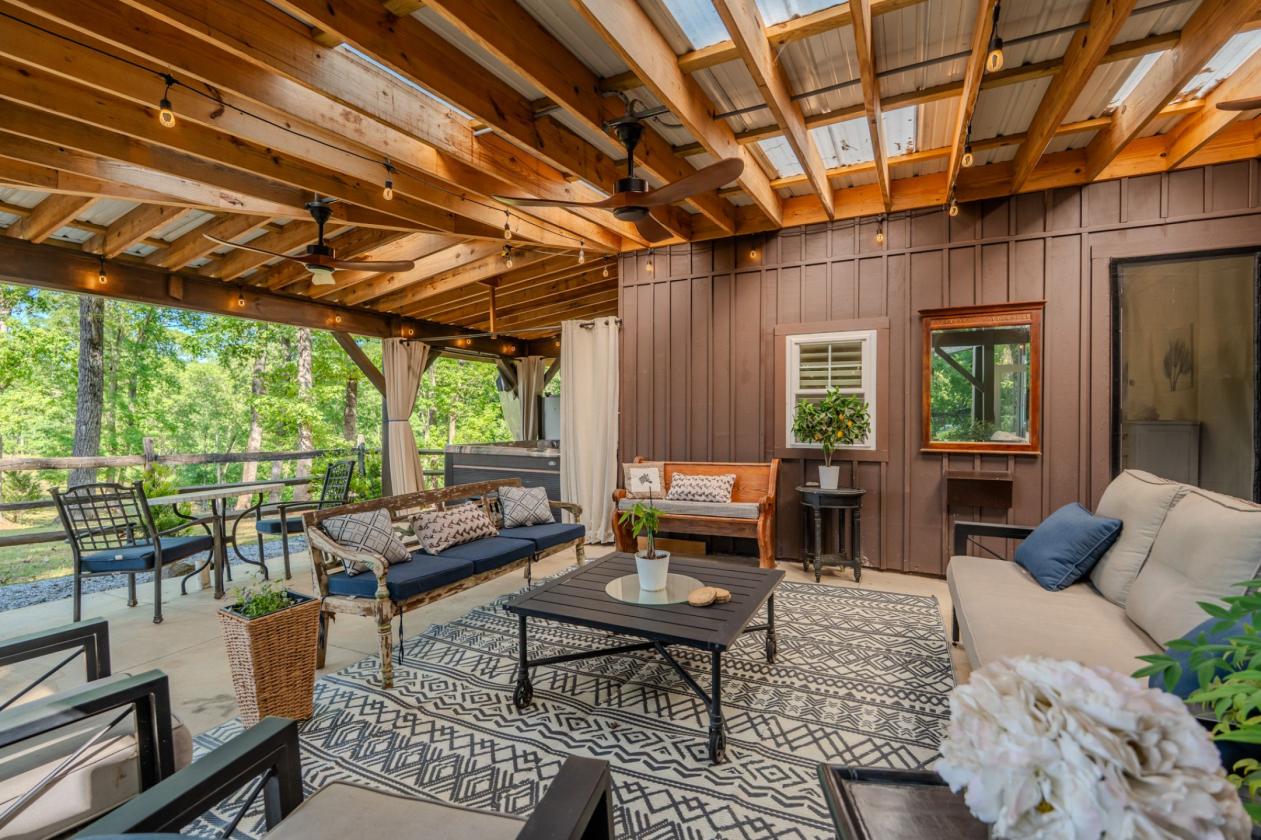 Historic 24 ac Equestrian Estate w Covered Arena - photo 21