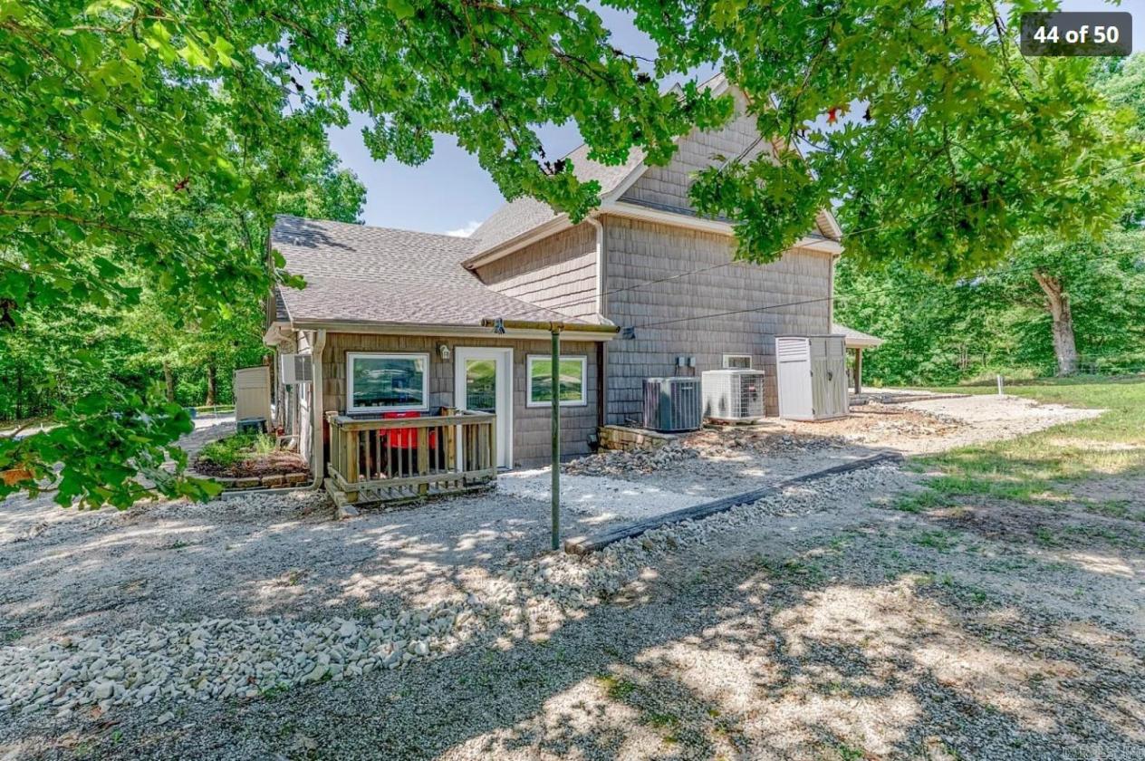 Luxury Home, Barn, Pasture, Riding Arena, 27 Acres - photo 27