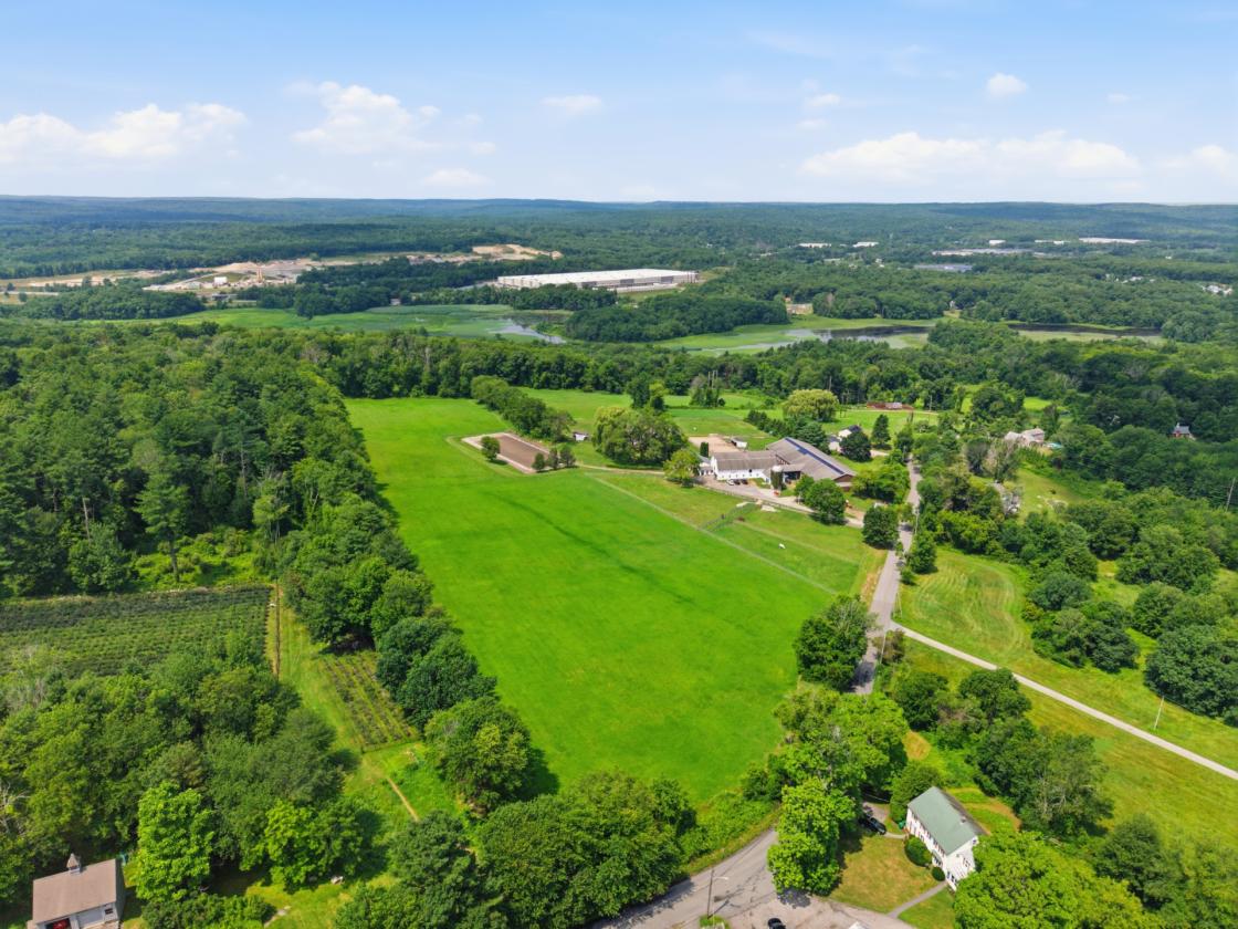 Horse farm with indoor arena & distant views - photo 28