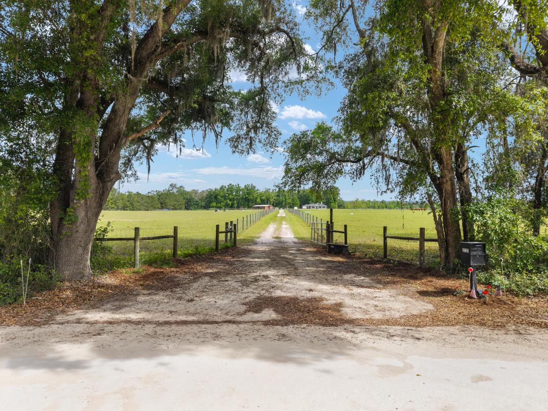 20 Acre Turnkey Horse Farm - photo 4