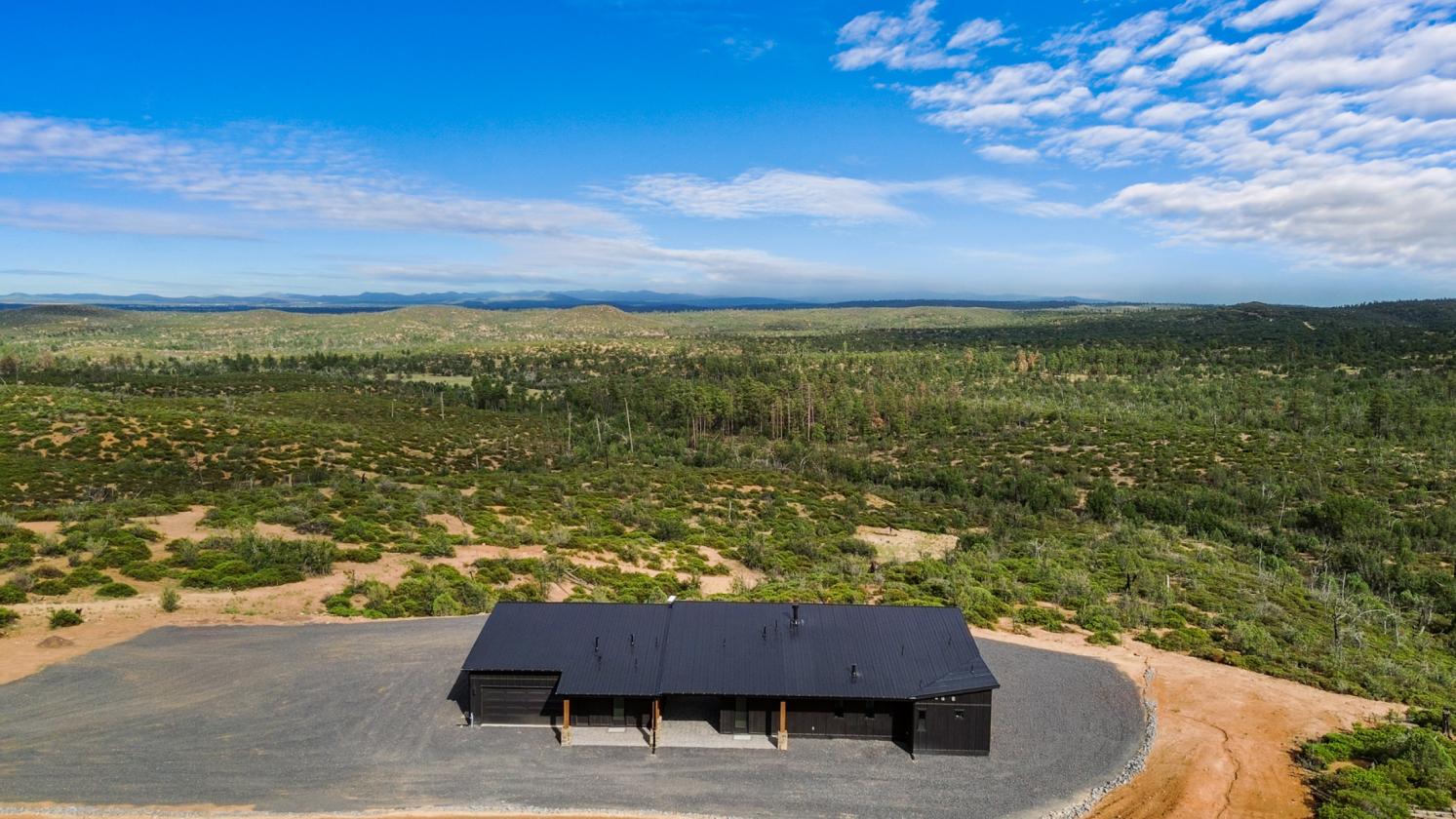 Brand New Luxury Build on 7.4 Acres - photo 24