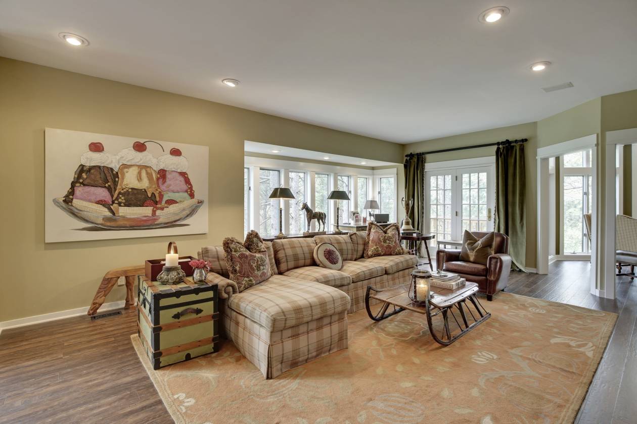 Luxury Eagan, MN Equestrian Estate surrounded by 122 Acre Patrick