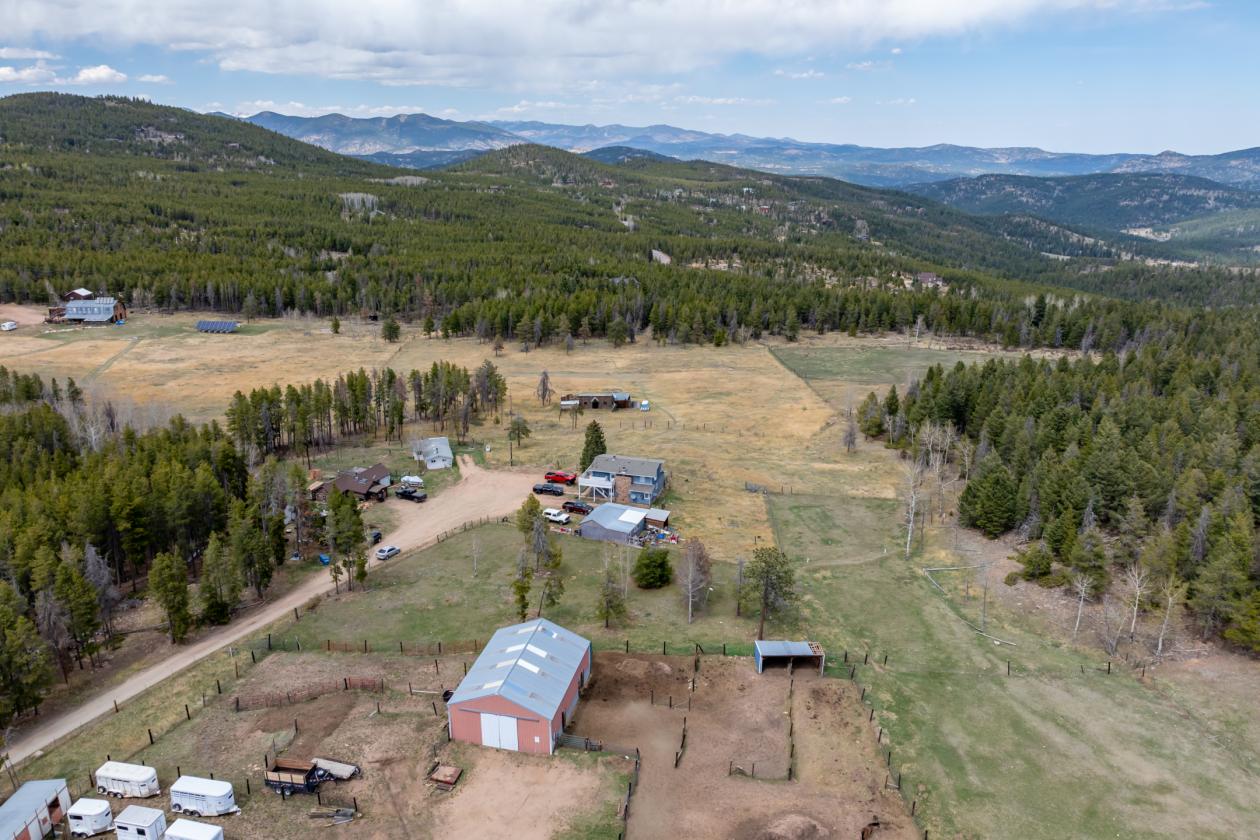 7.8 acres with 4 rentals - photo 6