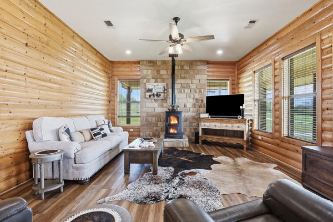 PRICE UPDATE! Turn-key horse property - photo 5