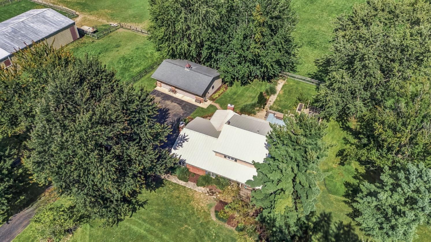 10-Acre Equestrian Estate in Prime Delaware County - photo 9